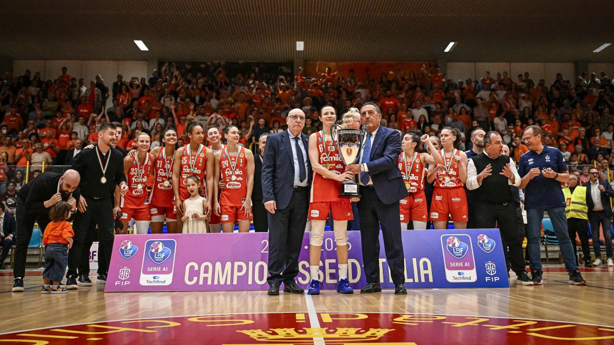 Schio da impazzire: lo scudetto donne è suo. E Sottana chiude la carriera con una magia