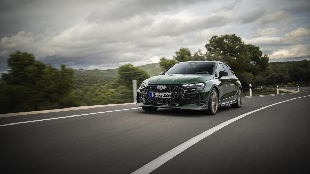 Audi RS 3 Competition Limited: al volante del tributo al cinque cilindri