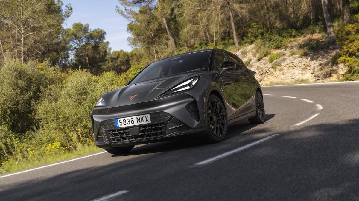 cupra raval poco ingombro e tanto divertimento