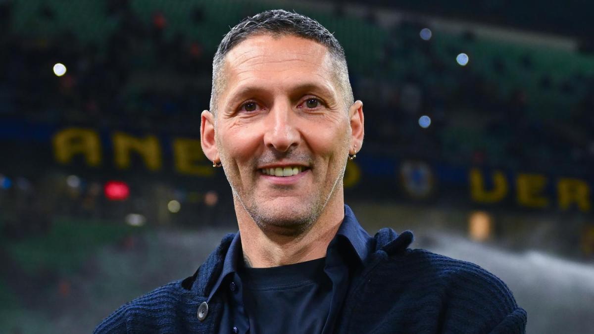 materazzi inter prenditi la coppa ho nel cuore quella del 2010 la fiducia di mou valeva pi249 di tutto da Gazzetta.it materazzi inter prenditi la coppa ho nel cuore quella del 2010 la fiducia di mou valeva pi249 di tutto