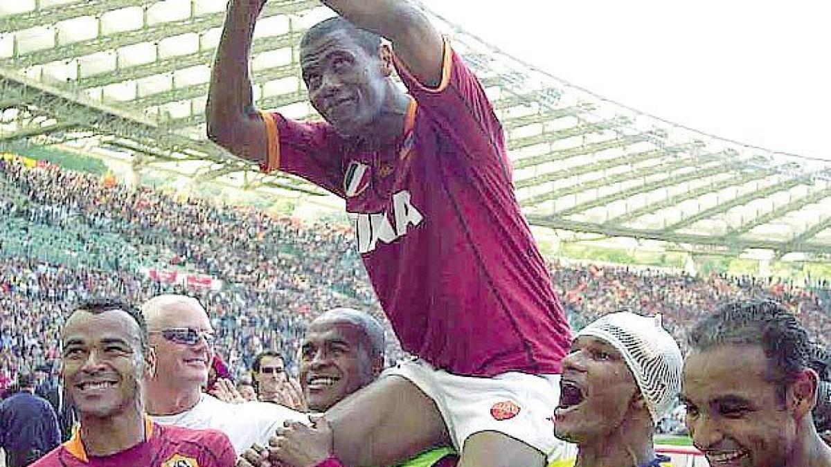 Aldair: "Litigai con Giannini e Boskov mi chiamava 'biondino'. Lasciare la Roma fu un lutto"