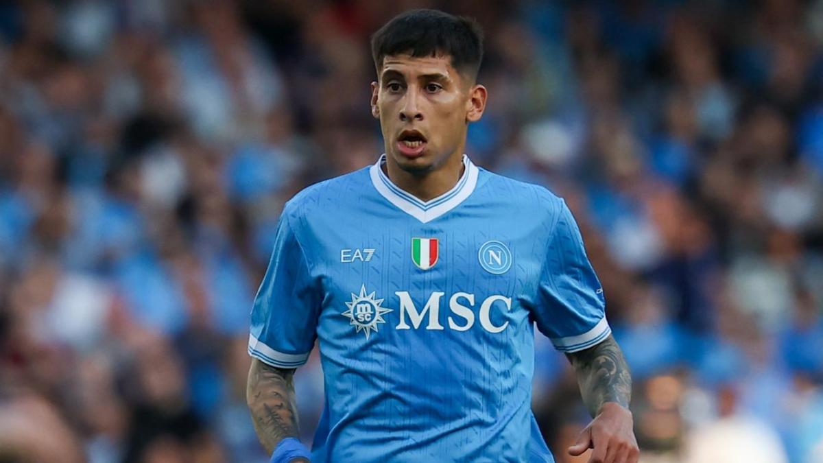 Olivera sul traffico a Napoli: "Sembrano tutti matti". Poi chiarisce: "Uno scherzo"