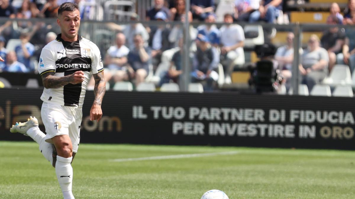 live alle 15 parma sassuolo strefezza pellegrino per cuesta grosso col tridente da Gazzetta.it live alle 15 parma sassuolo strefezza pellegrino per cuesta grosso col tridente