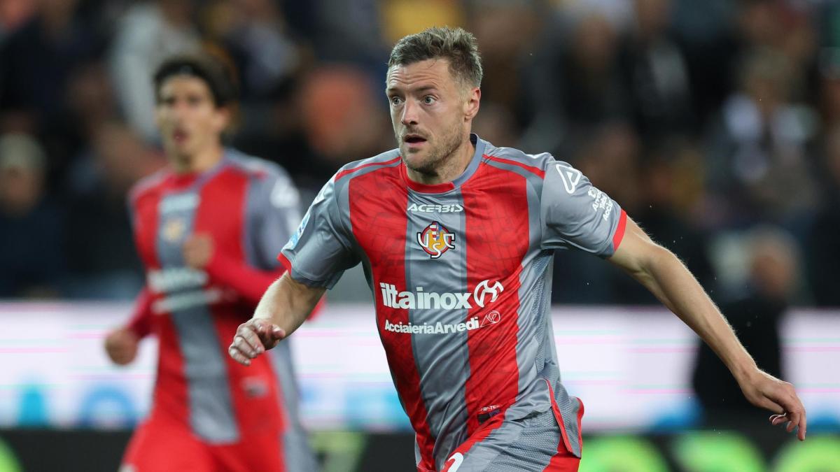 live alle 2045 cremonese como le ufficiali cesc con diao e douvikas giampaolo tutto su vardy