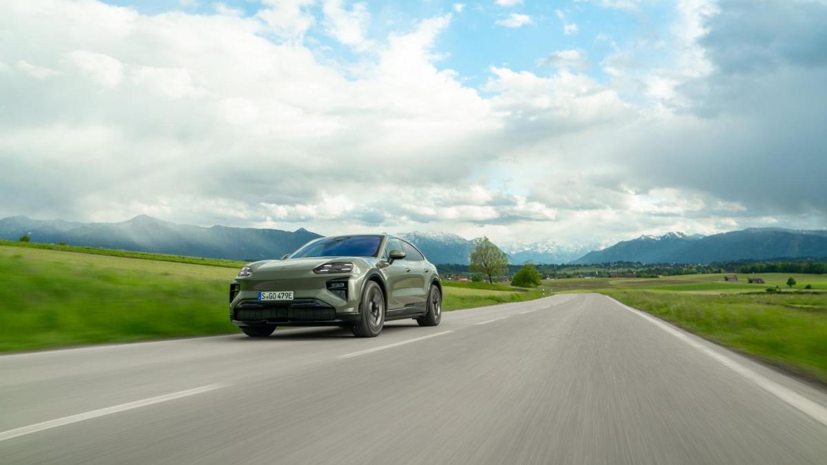 Porsche Cayenne Coupé: fino a 1.156 cavalli elettrici che incollano al sedile