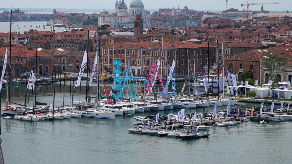 salone nautico di venezia yacht e motoscafi all arsenale