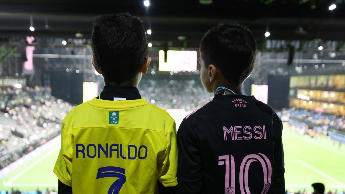 passano i mondiali e siamo ancora a messi contro ronaldo da Gazzetta.it passano i mondiali e siamo ancora a messi contro ronaldo