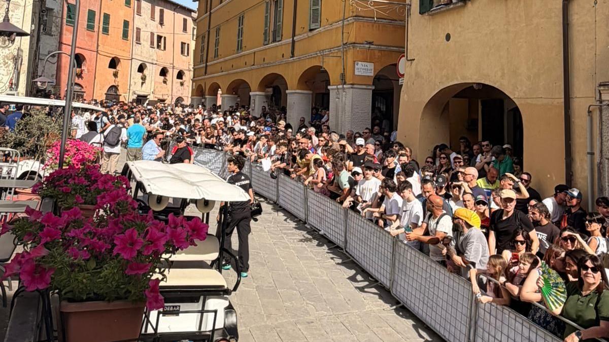 Antonelli accende i tifosi a Brisighella: che folla per il premio Bandini a Kimi!