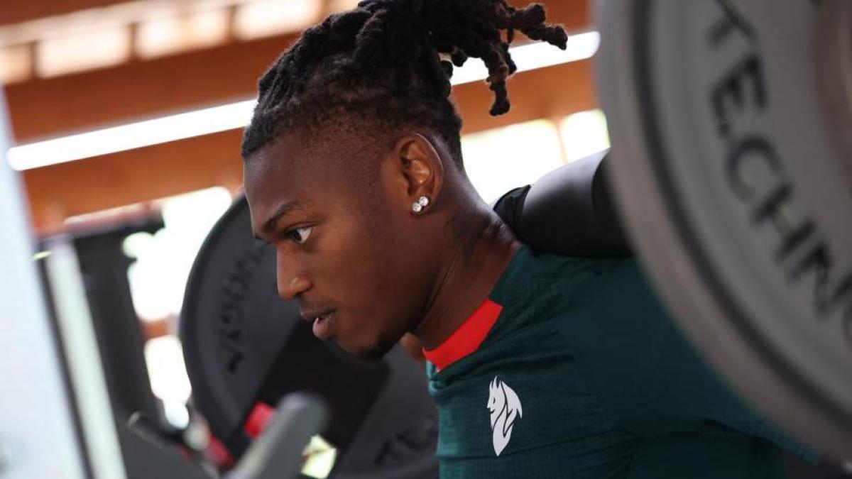 Milan, Leao e l'indignazione web: "Ferisce una tifoseria già disperata"
