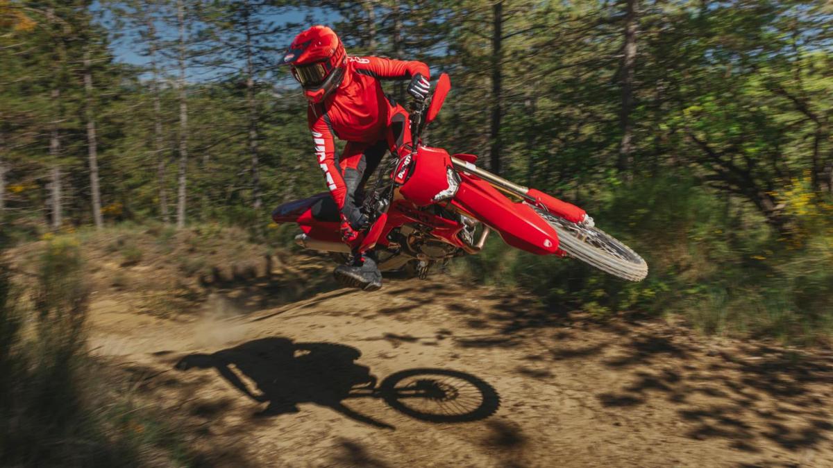 Ducati debutta nell’enduro con la Desmo450 Eds