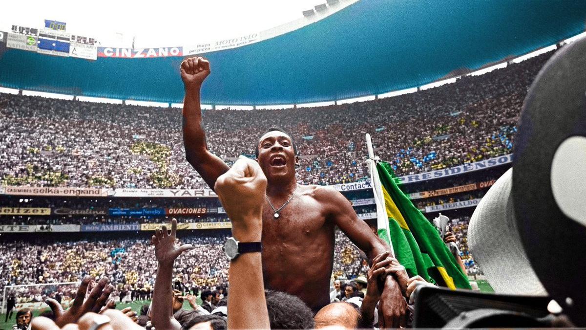 Pelé, Maradona, Rivera, Michael Jackson, il Papa, 