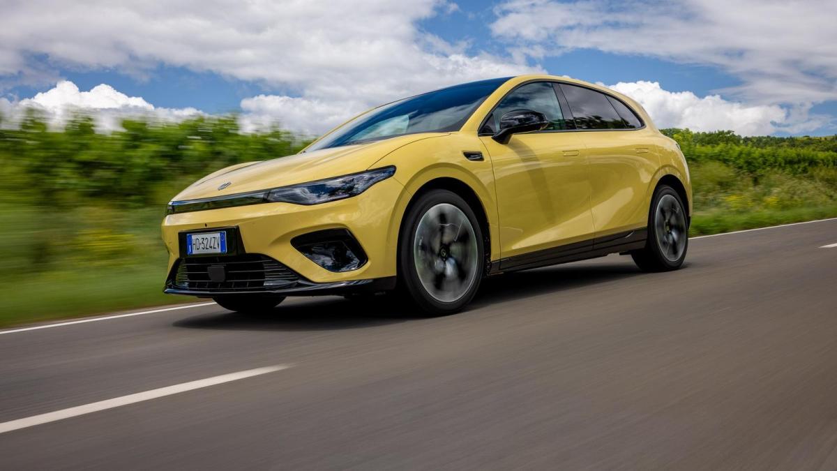 Leapmotor B05: come va la berlina elettrica da 218 Cv