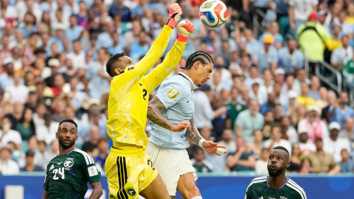 Arabia Saudita-Uruguay, le pagelle: Araujo si riscatta con il gol, 6,5. Nunez irriconoscibile, 4,5