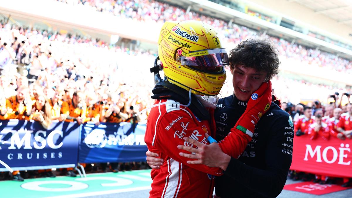 Antonelli-Hamilton, due generazioni per due sogni mondiali. E la F1 si infiamma