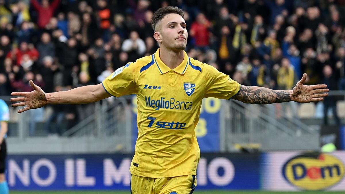 Raimondo: "Mihajlovic era il mio maestro. A Frosinone sono rinato, ora voglio fare gol in Serie A"