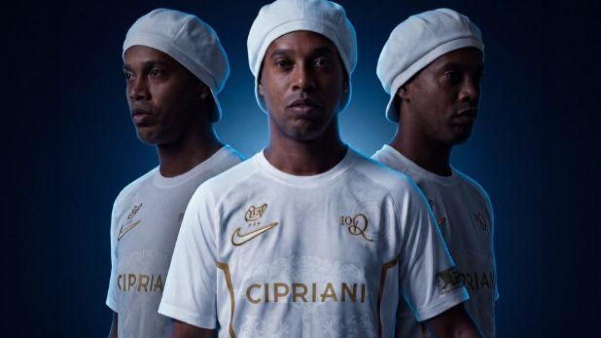 Da non credere, Ronaldinho a 46 anni firma col Ravenna in C! "Non vedo l'ora di giocare"