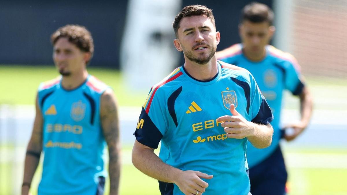 laporte vs hernandez i semifinalisti con la maglie al contrario da Gazzetta.it laporte vs hernandez i semifinalisti con la maglie al contrario