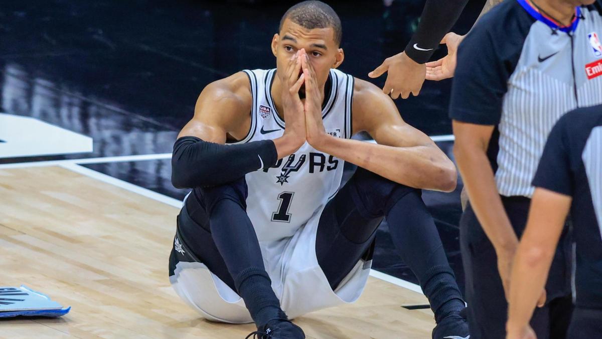 Spurs, cos'è andato storto? I dolori di crescita di Wemby, Fox da scambiare. E il coach...