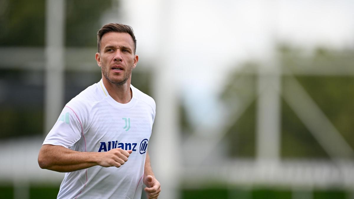non solo vlahovic italiano punta pure arthur e di gregorio sar224 asse juve besiktas da Gazzetta.it non solo vlahovic italiano punta pure arthur e di gregorio sar224 asse juve besiktas