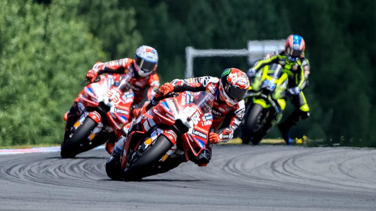 MotoGP tra test e mercato. Da Acosta in Ducati a Bagnaia in Aprilia: in arrivo i comunicati