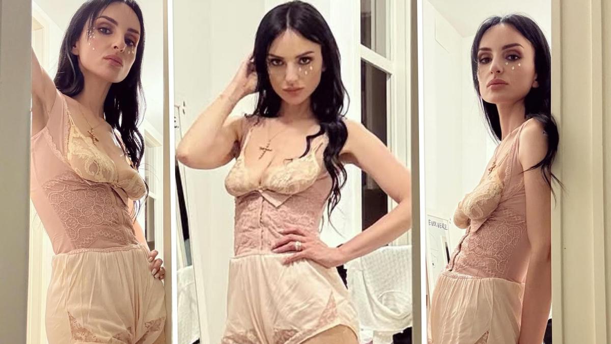 Arisa, polemica per gli scatti in intimo: "Dimagrita troppo in fretta". Scatta il sospetto dei follower
