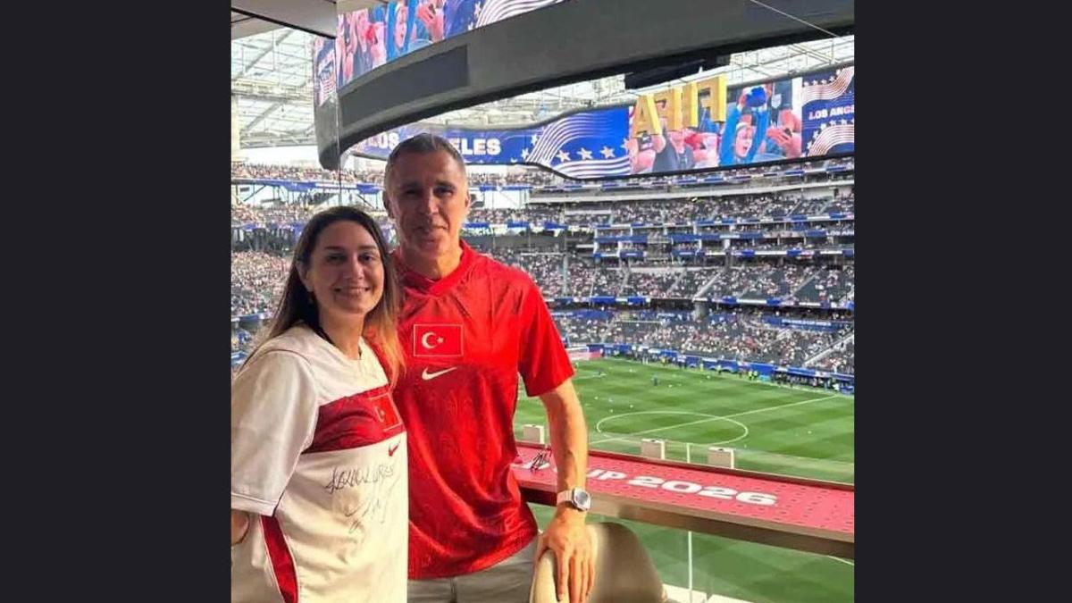 Hakan Sukur in tribuna per Usa-Turchia da ricercato: "Mi hanno bloccato la diretta"