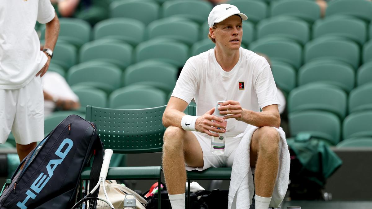 A Wimbledon un Sinner più umano: "Ho davanti tanti anni di tennis, ma devo riprendermi un pezzo di vita"