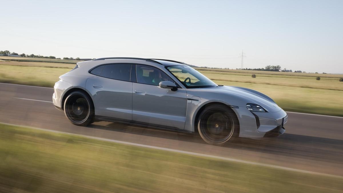 Porsche Taycan: la produzione potrebbe terminare nel 2030 secondo la stampa tedesca