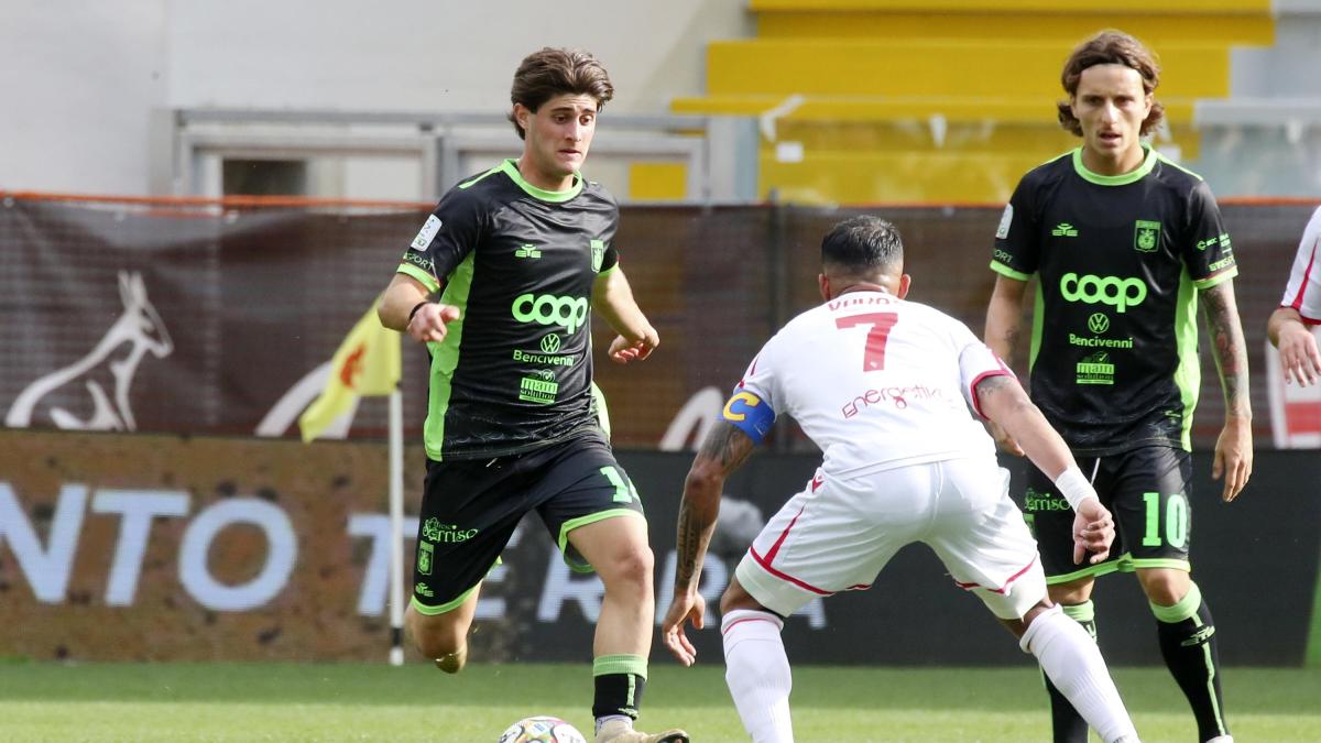 Il Milan gli offriva più soldi, ma Liberali sceglie il Como e Fabregas