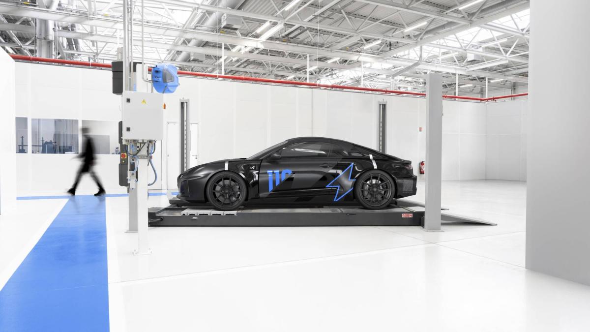 Alpine A110 Future: prime immagini della prossima generazione
