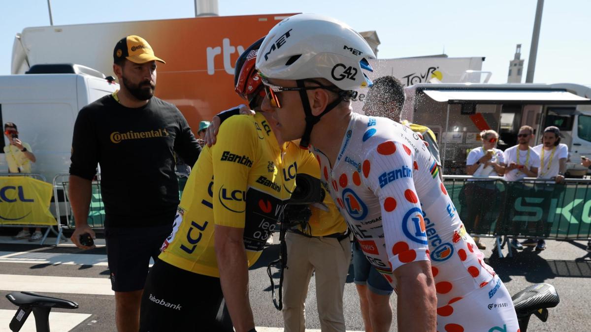 Tour de France, domani primo arrivo in salita. Ma in Francia non ci saranno spettatori