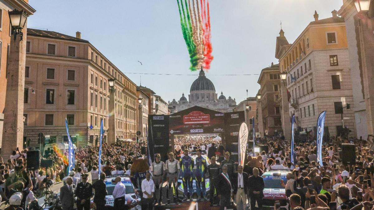 rally di roma capitale davanti a san pietro trionfano dapr224 e guglielmetti da Gazzetta.it rally di roma capitale davanti a san pietro trionfano dapr224 e guglielmetti
