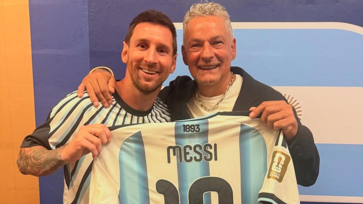 grazie amico mio ti voglio bene dopo argentina svizzera messi regala la maglia a baggio da Gazzetta.it grazie amico mio ti voglio bene dopo argentina svizzera messi regala la maglia a baggio