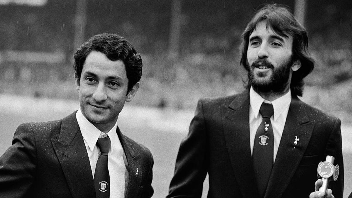 Sono idoli d'Inghilterra, scoppia la guerra e diventano reietti: la folle estate '82 di Ardiles e Villa