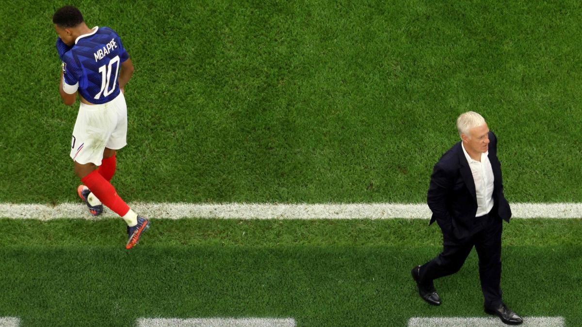 Francia a pezzi, Deschamps: "Colpa nostra, siamo devastati. Ma l'arbitro..."