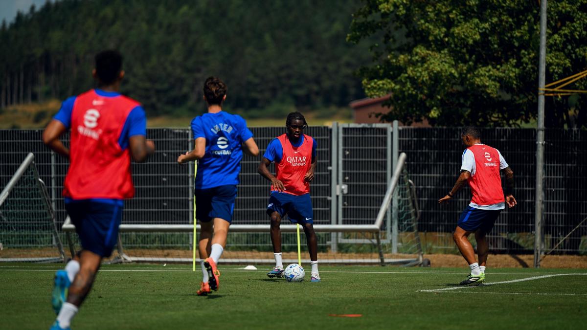 inter al lavoro nella foresta nera chivu e zielinski abbiamo fame di trofei da Gazzetta.it inter al lavoro nella foresta nera chivu e zielinski abbiamo fame di trofei