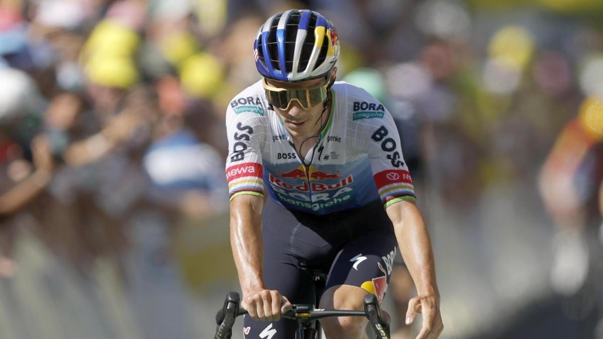 Tour, non solo Pogacar: controlli antidoping notturni anche per Evenepoel e Red Bull