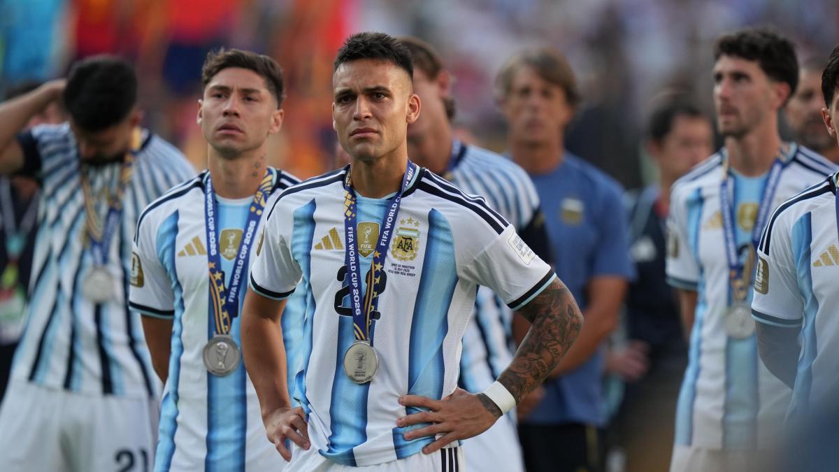 la triste finale di lautaro 120 in panchina poi le lacrime e scaloni finisce sotto accusa da Gazzetta.it la triste finale di lautaro 120 in panchina poi le lacrime e scaloni finisce sotto accusa