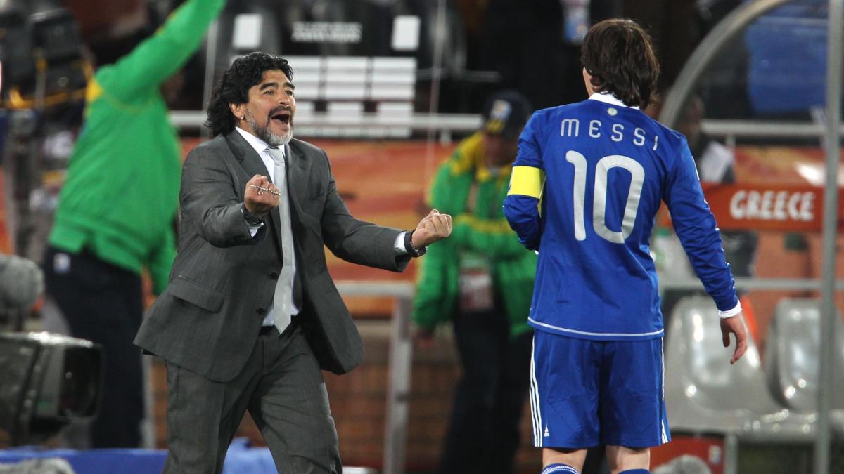 Messi e Maradona, stesse lacrime ma tutto all'opposto: Leo non ha mai superato Diego. VOTA il sondaggio