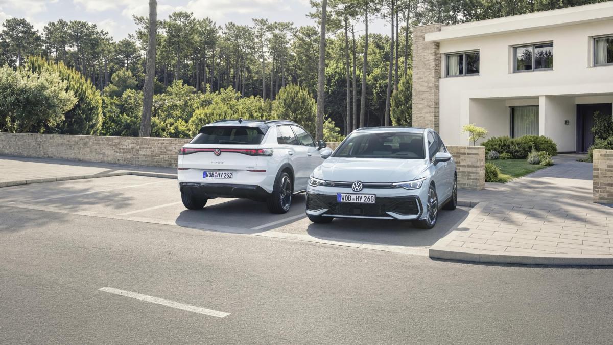 Volkswagen Golf e T-Roc full hybrid, preordini aperti: prezzi e versioni