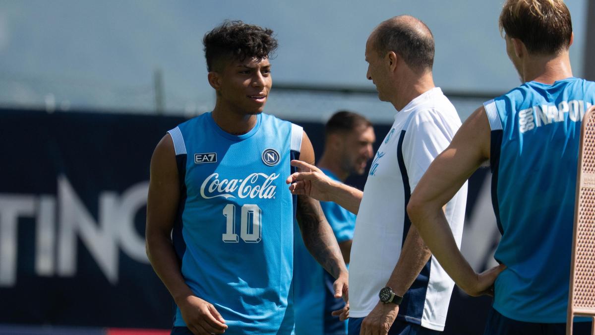 napoli i segreti del ritiro max tanti giovani e il pallone al centro di tutto da Gazzetta.it napoli i segreti del ritiro max tanti giovani e il pallone al centro di tutto