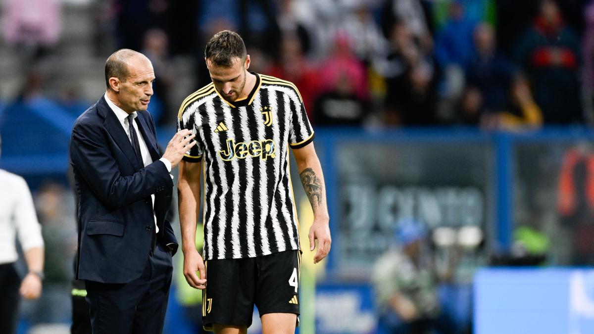 napoli emergenza in difesa allegri vuole il suo pupillo gatti il ds manna ha altre due opzioni da Gazzetta.it napoli emergenza in difesa allegri vuole il suo pupillo gatti il ds manna ha altre due opzioni