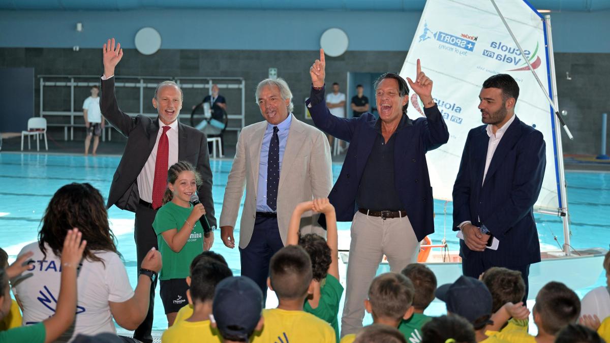 una piscina il vento e il sogno della vela oltre 350 bambini scoprono il mondo dell8217america8217s cup da Gazzetta.it una piscina il vento e il sogno della vela oltre 350 bambini scoprono il mondo dell8217america8217s cup