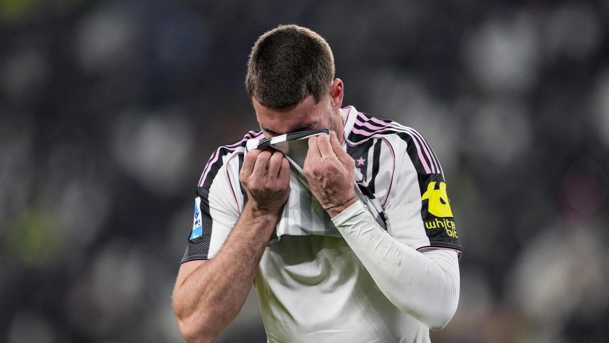 vlahovic resta a spasso anche il besiktas sta perdendo la pazienza e la juve