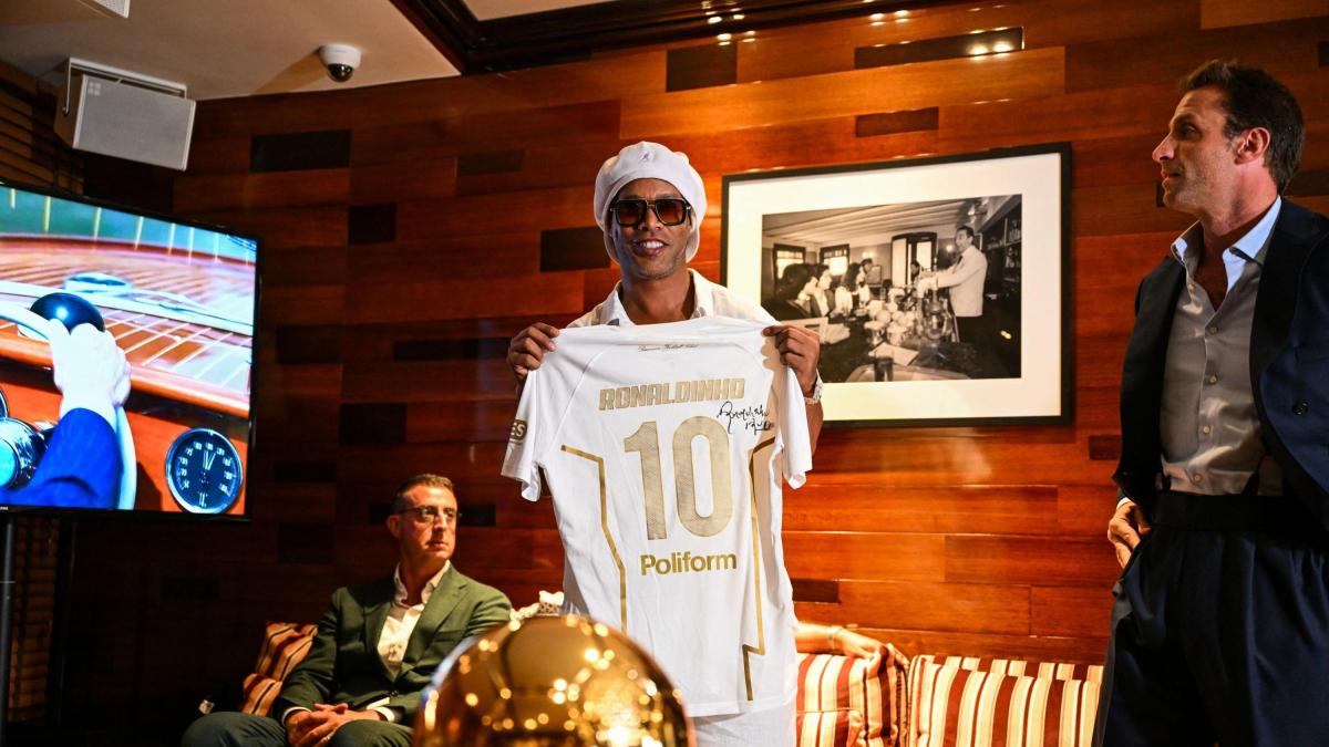 Ravenna, ci siamo: il 20 agosto show sulla spiaggia per presentare Ronaldinho