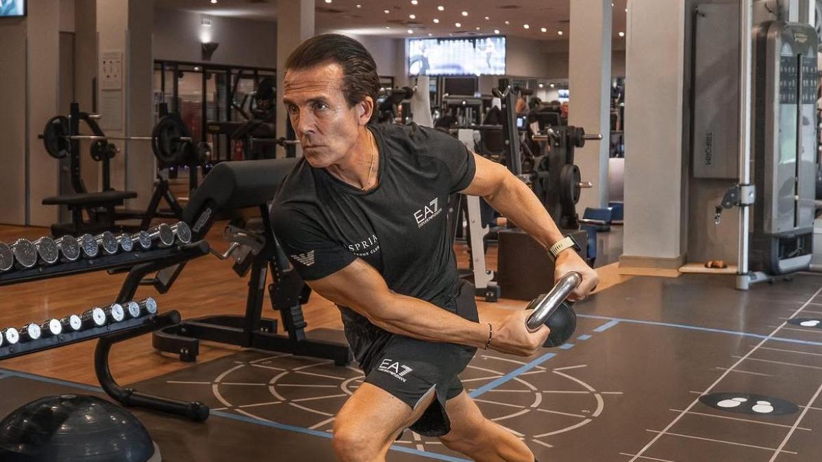 dall hack squat all air bike come scegliere l attrezzo adatto in palestra