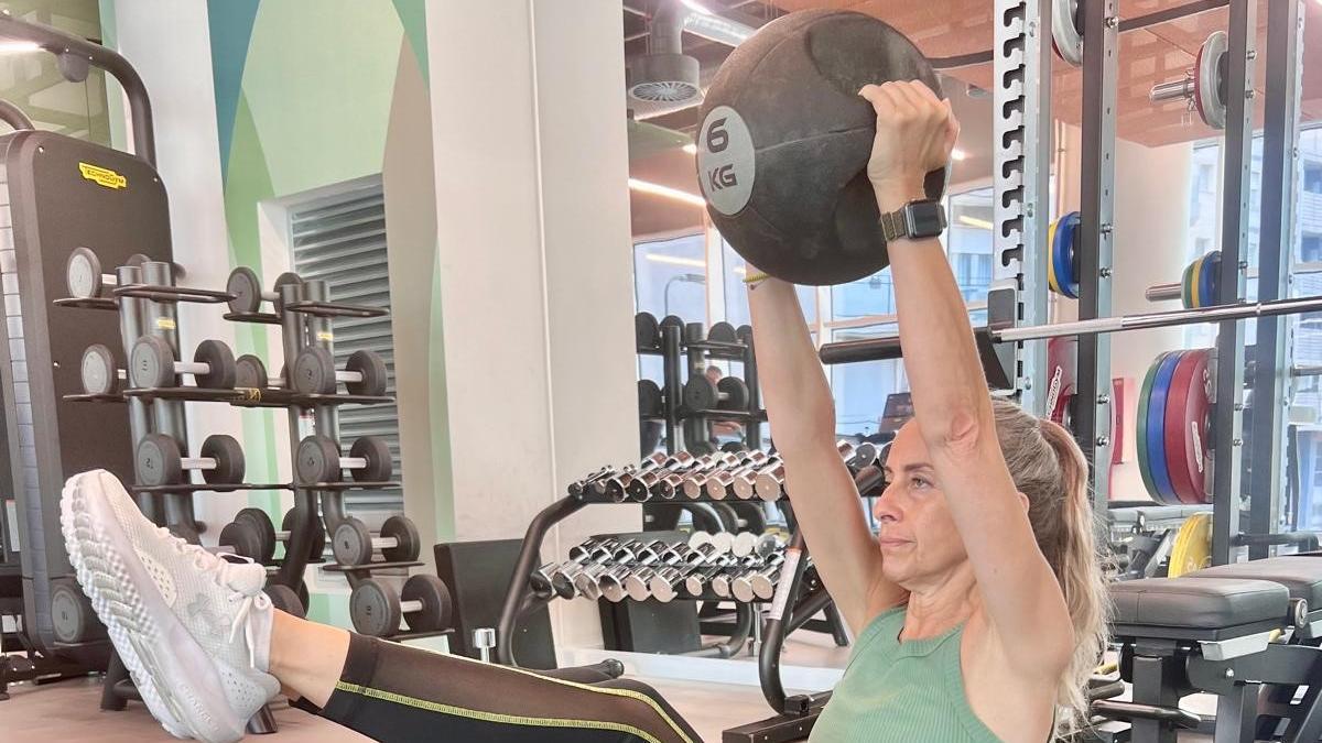 allenamento di forza per donne la scheda con 3 esercizi davvero efficaci da Gazzetta.it allenamento di forza per donne la scheda con 3 esercizi davvero efficaci
