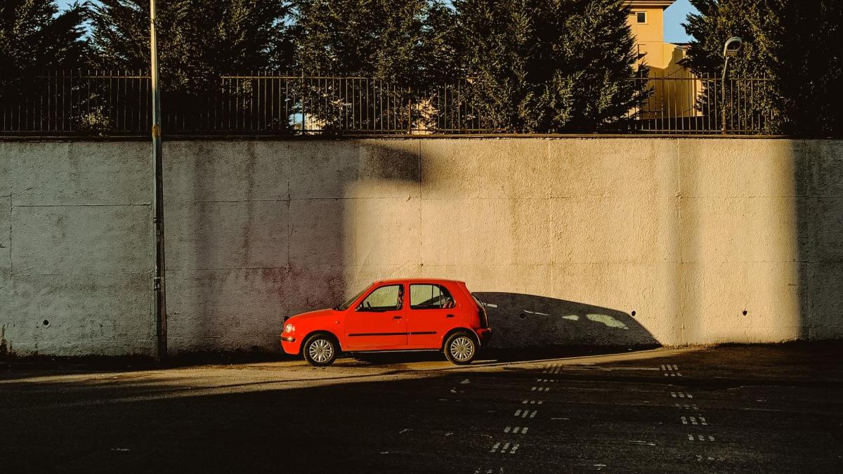 Caldo record e auto, i danni possono costare migliaia di euro