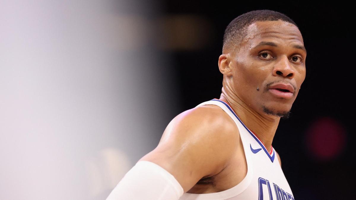 Triple doppie, scelte folli e...zero titoli: Westbrook saluta l'Nba dopo 18 stagioni