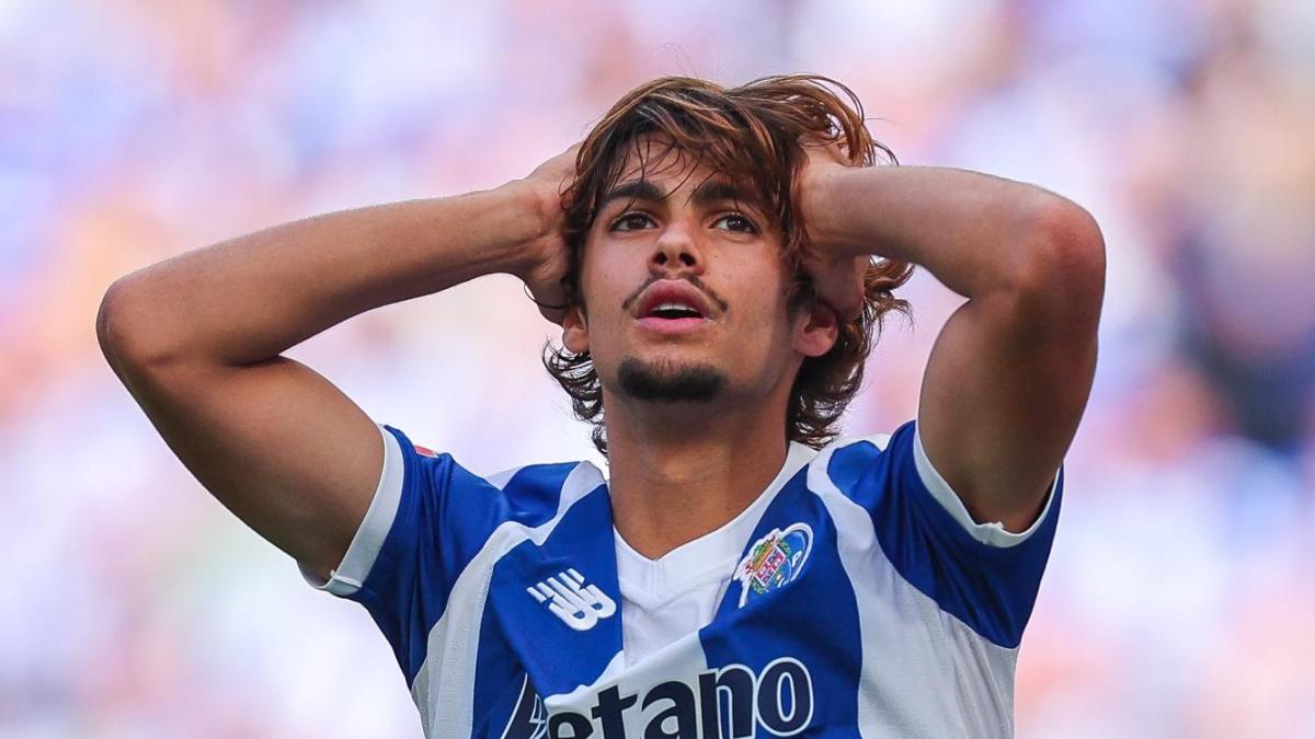 Uluslararası futbol gündemi: Roma face Mora problems as Porto reconsider; Mendes attempts final mediation
